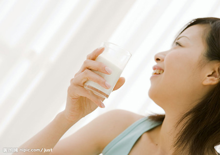 女人多喝牛奶的13个好处