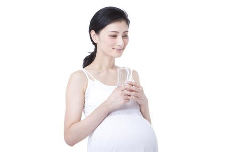 孕期喝水