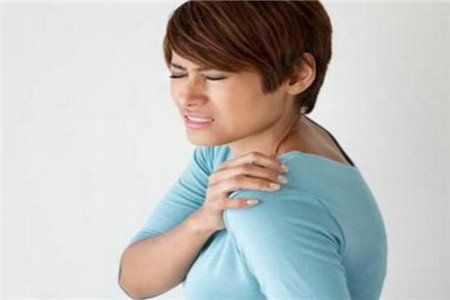 肩膀酸痛原因