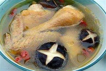 菠菜冬菇煲鸡汤